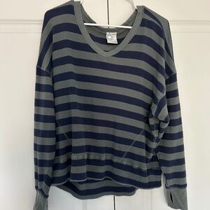 Long-sleeve baggy aerie top/sweater